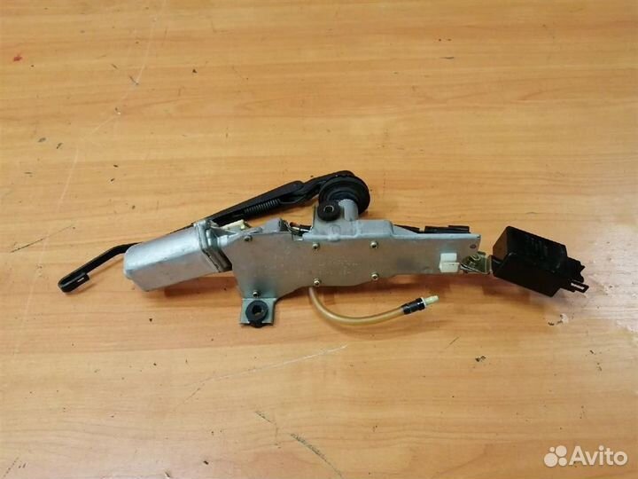 Моторчик стеклоочистителя задний Mitsubishi Galan