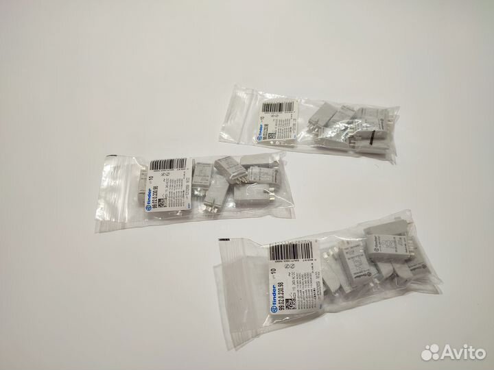 99.02.0.230.98 модуль с варистором Finder