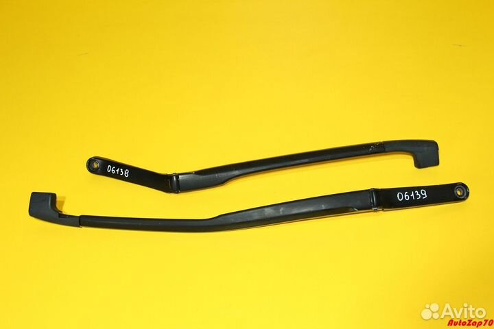 VW Phaeton Поводок стеклоочистителя правый