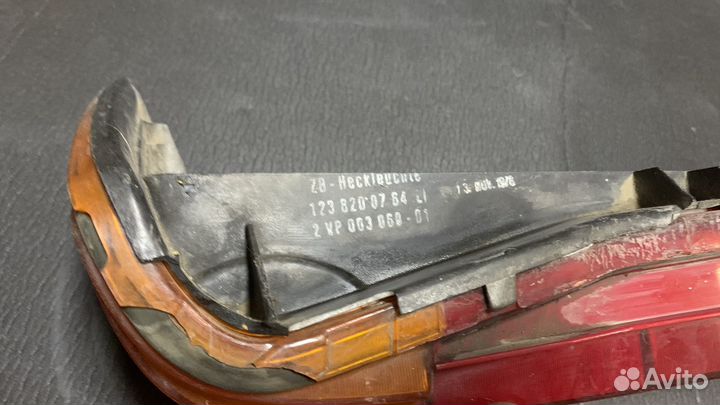 Оигинальный задний фонарь mercedez benz w123