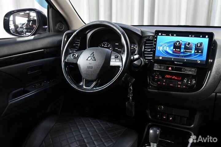 Mitsubishi Outlander 2.0 CVT, 2018, 143 000 км