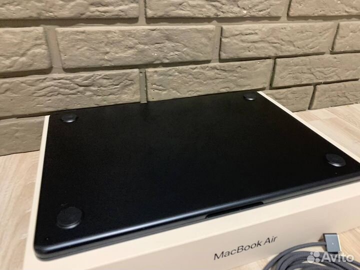 Macbook Air 13 2022 M2