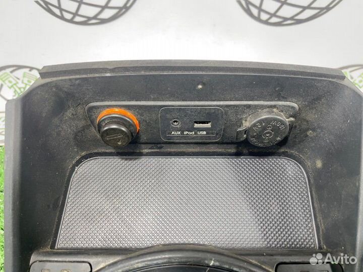 Консоль центральная Kia Sportage SL D4HA 2011