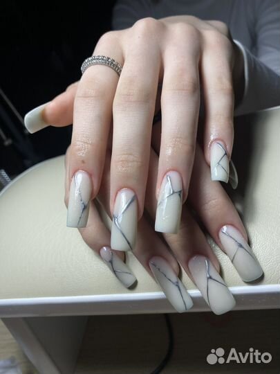 Маникюр и наращивание ногтей