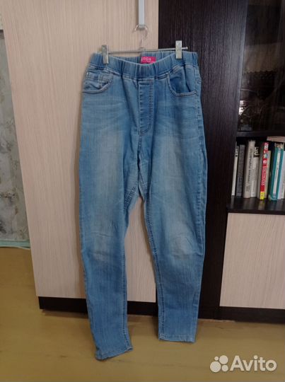 Джинсы женские