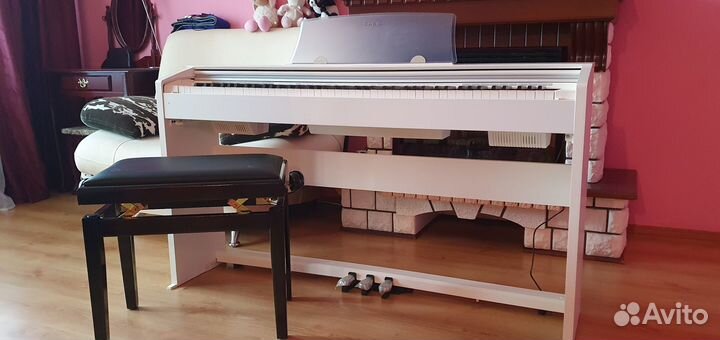 Цифровое фортепиано Casio Privia PX770WE