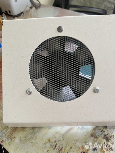 Пылесос (вытяжка) для маникюра настольная