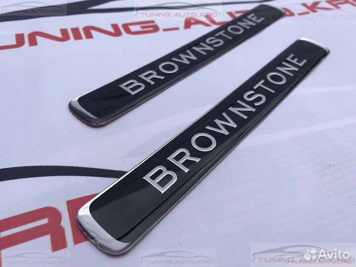 Эмблема Toyota Land Cruiser 200 N9929