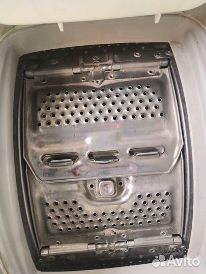 Стиральная машина с вертикальной загрузкой