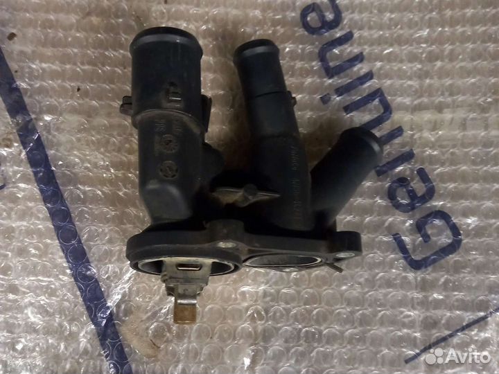 Форд фокус 2 1,6 115л с- корпус термостата