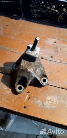 Кронштейн АКПП Ford Focus