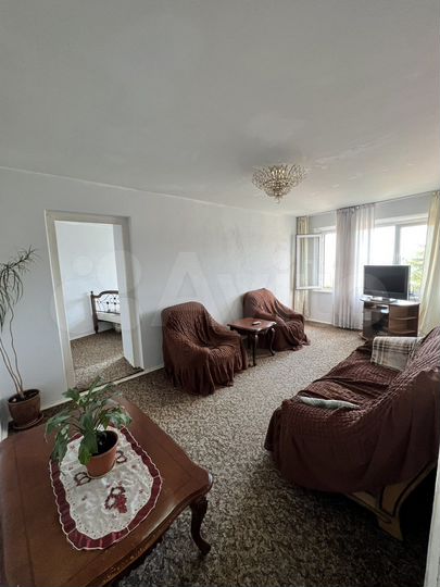 4-к. квартира, 85 м², 3/6 эт.