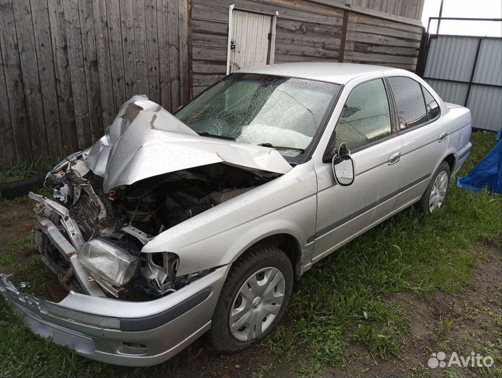 Nissan Sunny 1.5 AT, 2001, битый, 295 000 км
