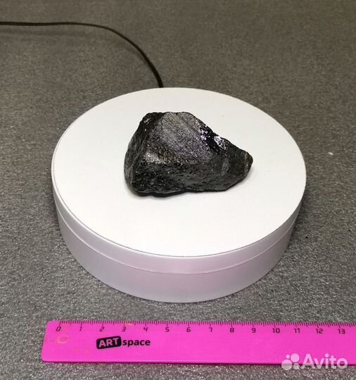 Меланит (гранат чёрный)