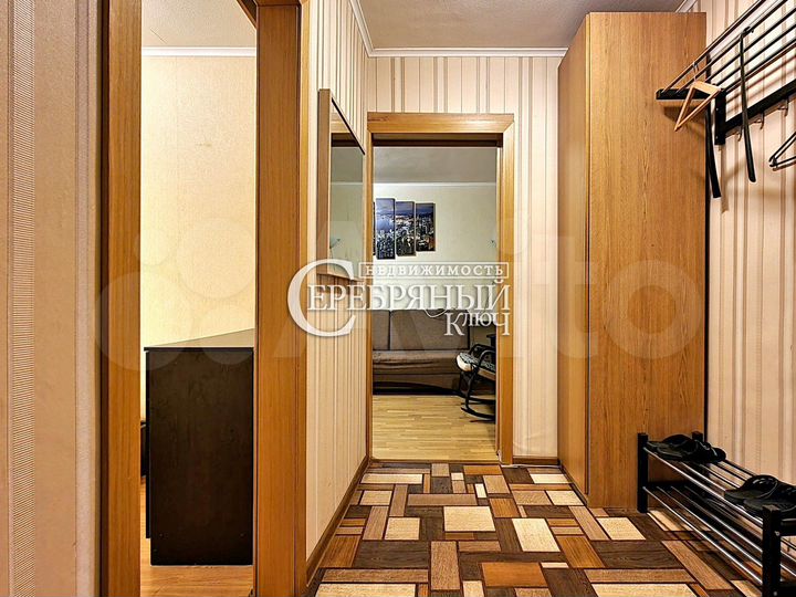 3-к. квартира, 55 м², 1/3 эт.