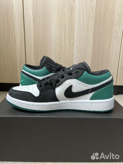 Кроссовки Nike Air Jоrdаn 1 Lоw Мystic Grеen