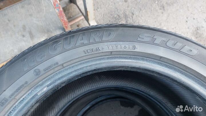 Yokohama Ice Guard IG35 215/55 R17 98T