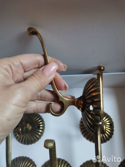Крючок старинный латунь