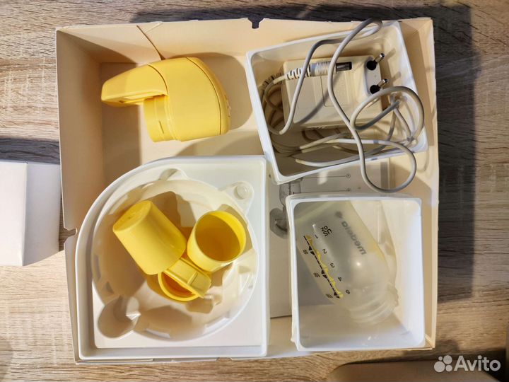 Молокоотсос Medela электрический