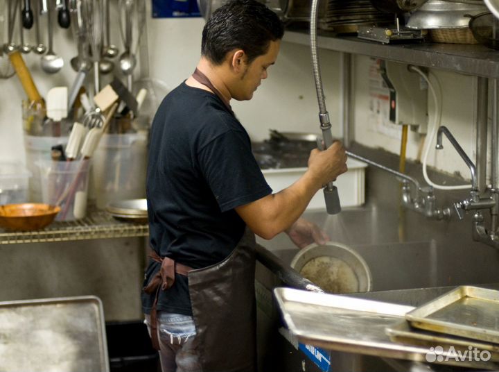 Мойщик(ца) (в ночь)