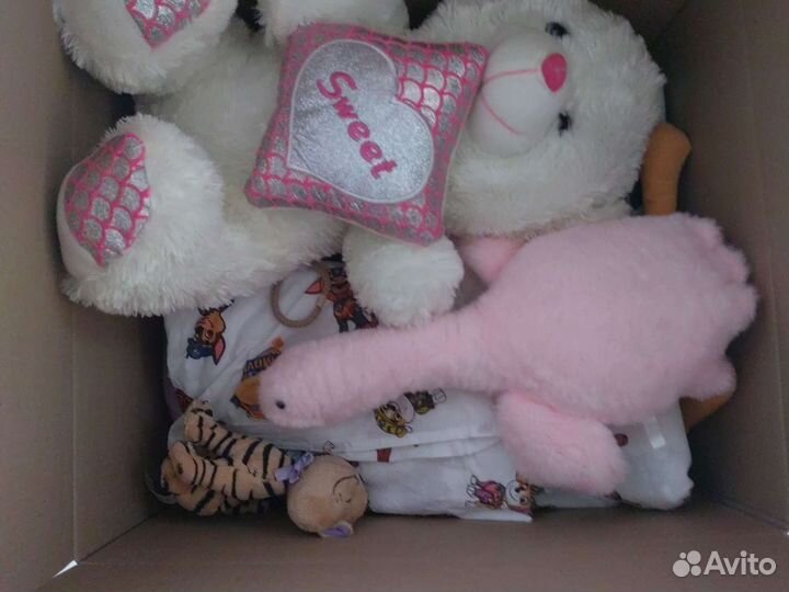 Продам коробку детских игрушек