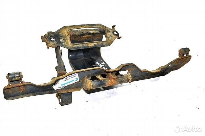 Петля воздушного дефлектора кабины, левая scania P