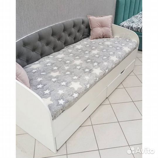 Кровать для малыша диван лдсп разные цвета