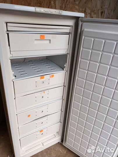 Морозильная камера Бирюса 145 см. Привезу