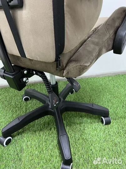 Компьютерное кресло офисное с функцией массажа