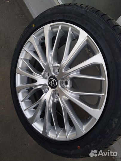 Диски на Toyota Lexus r18 5x114.3 NEW