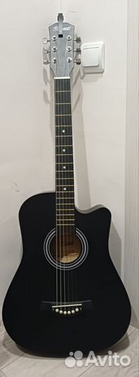 Акустическая гитара