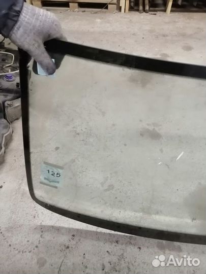 Стекло лобовое Volkswagen Passat B6 (2005-2010)