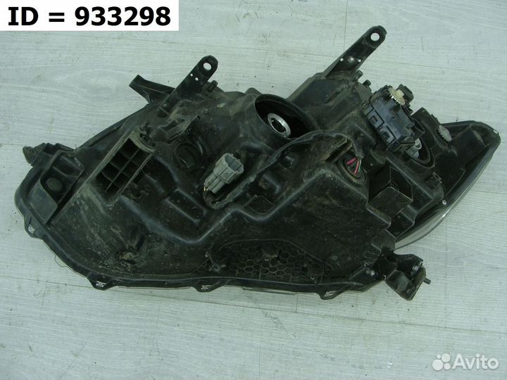 Фара правая Nissan X-Trail