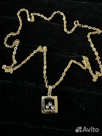 Золотой кулон Chopard