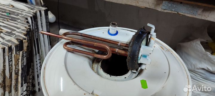 Водонагреватель DeLonghi