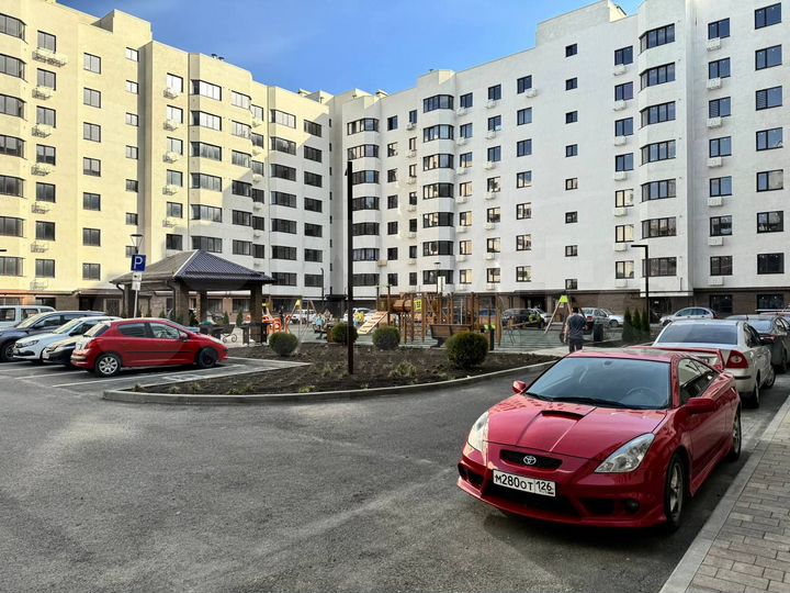 2-к. квартира, 69,8 м², 1/9 эт.