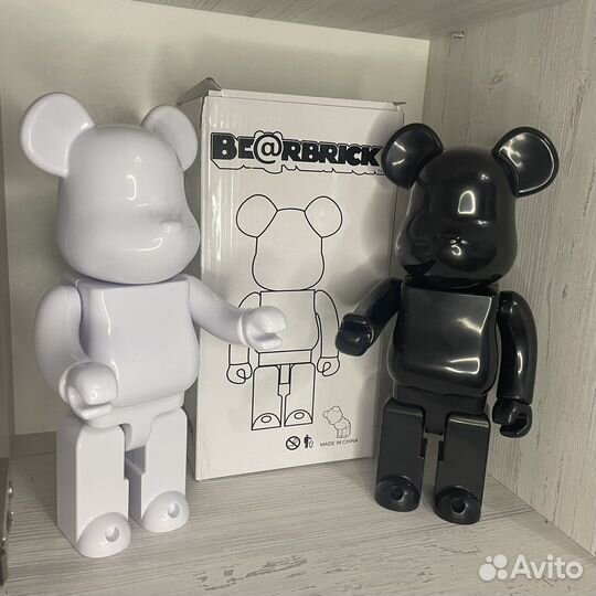 Фигурка Bearbrick 400 новый
