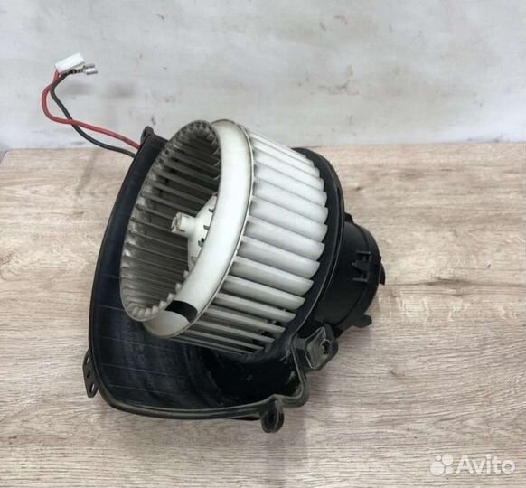 Моторчик отопителя Opel Astra h