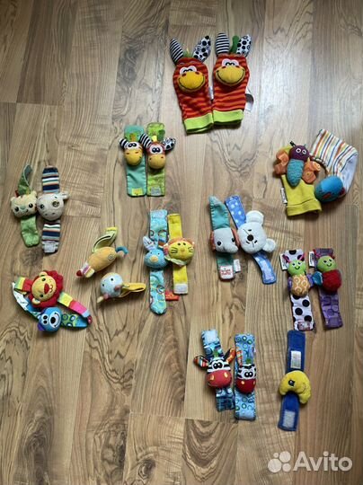 Бутылочки, поильники,браслетики