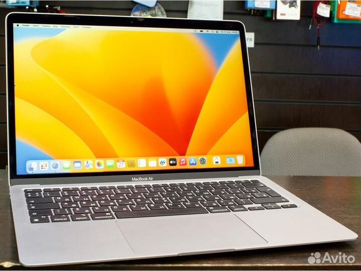 Ноутбук Apple MacBook Air 13 2020 (M1, 8/256 GB, S