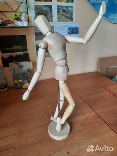 Деревянный манекен художественный