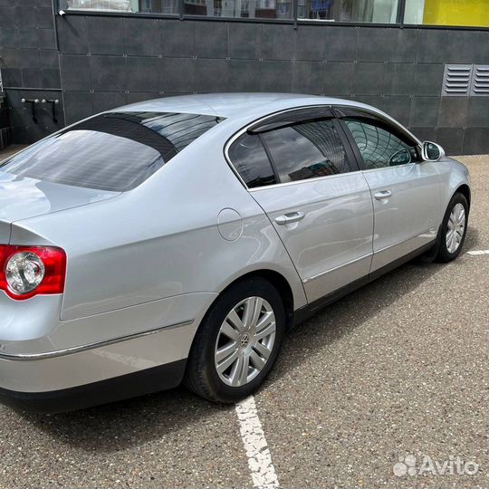 Volkswagen Passat 1.8 AT, 2010, 215 000 км