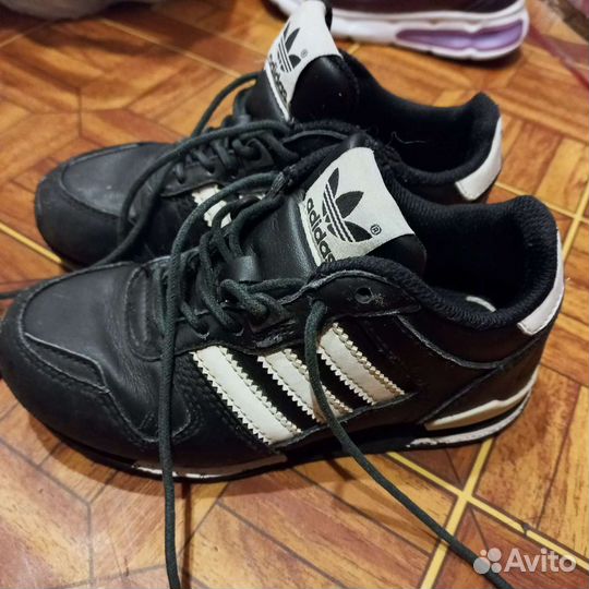 Кроссовки adidas