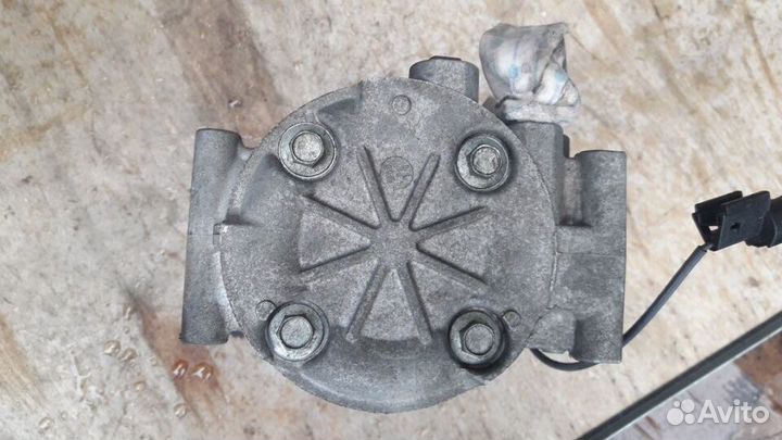 Mitsubishi lancer 9 Компрессор кондиционера