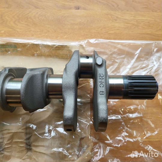 Коленвал снегохода Yamaha 2HC-11400-00