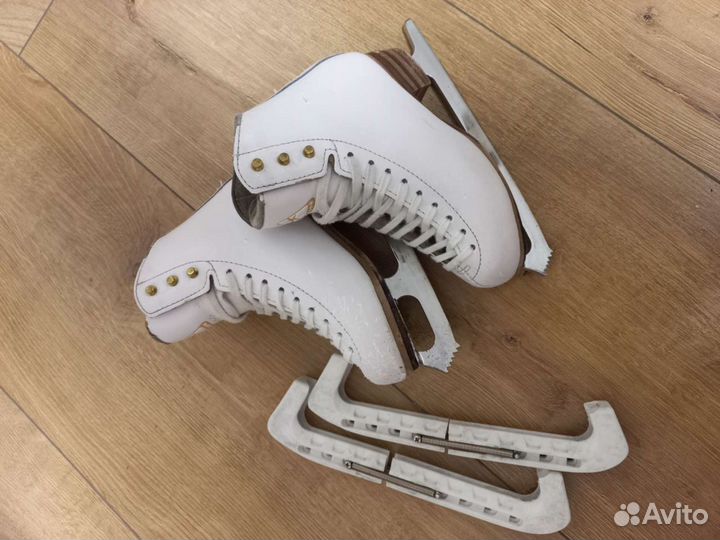 Коньки Фигурные Jackson Freestyle