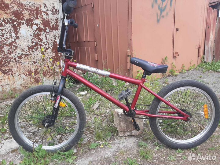 Трюковой велосипед BMX