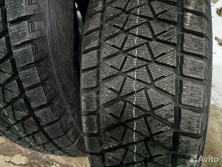Bridgestone Blizzak DM-V2 235/65 R18