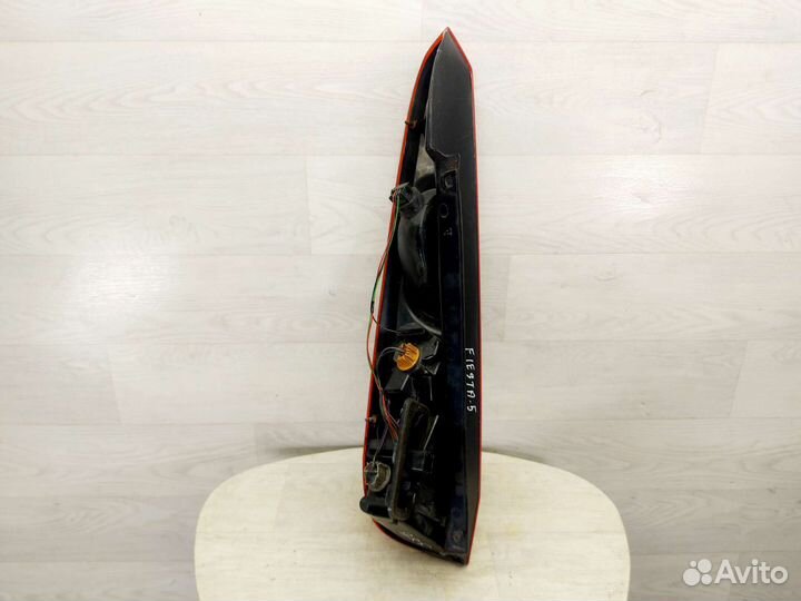 Фонарь задний правый Ford Fiesta 5. 2002-2008 5-дв