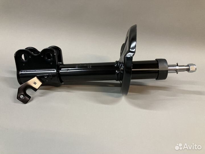 Стойка передняя правая toyota corolla E10